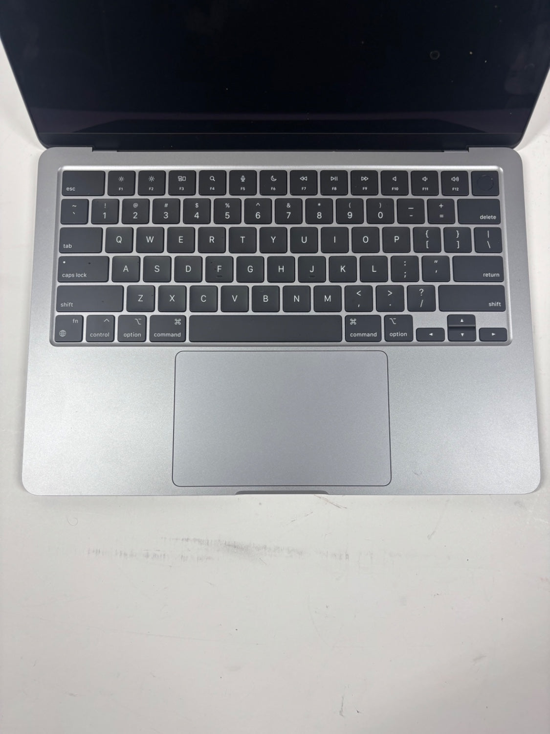 2022 Apple MacBook Air 13.6